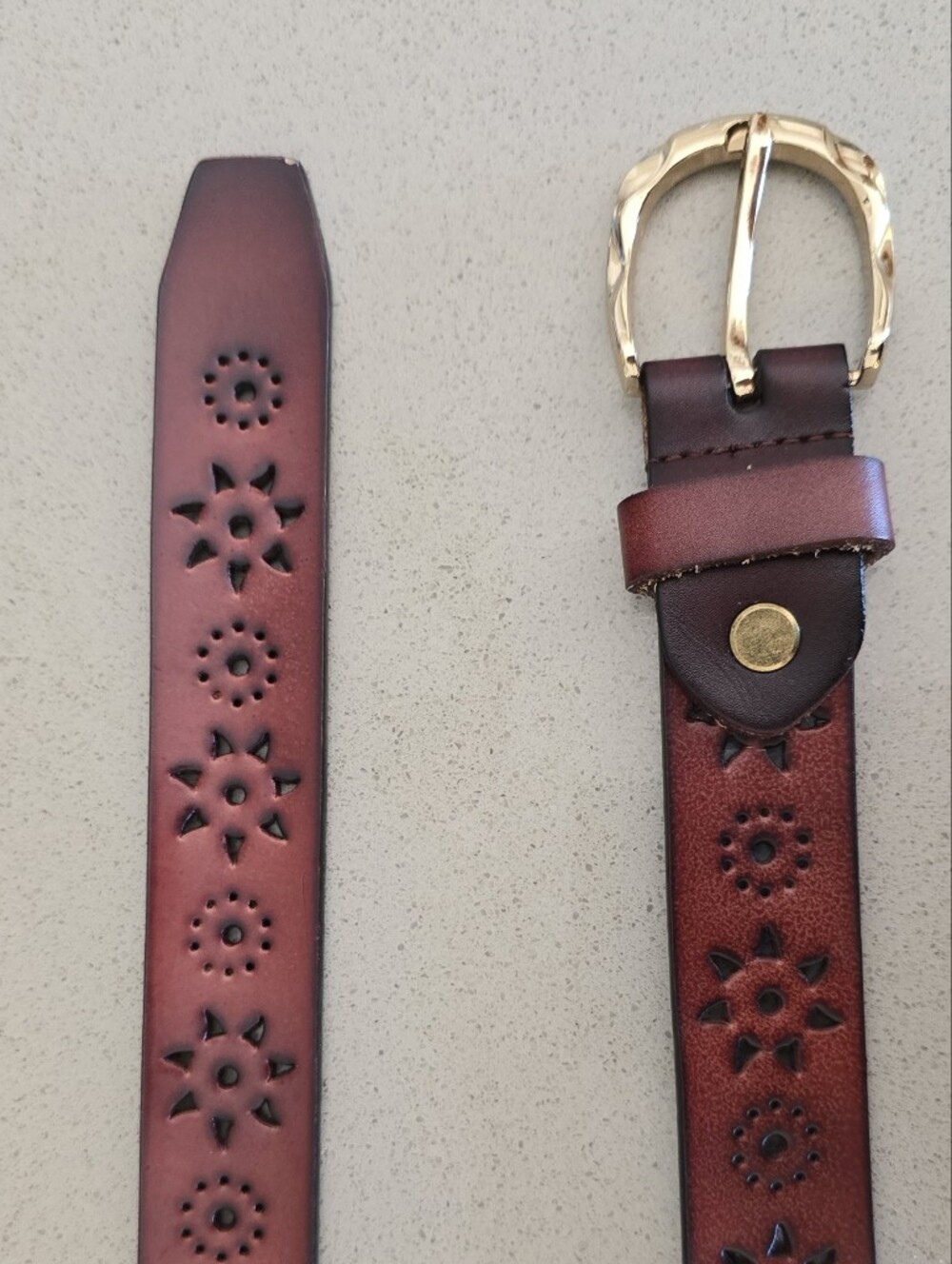 Vintage Women's Burgundy Faux Leather Western Belt Gold Hammered Buckle